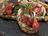 Tartine de ricotta, épinards, figues et jambon cru