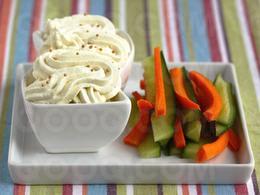 Chantilly salée à la moutarde et légumes crus