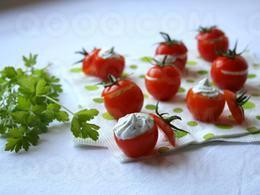 Tomates cerises farcies à la ricotta