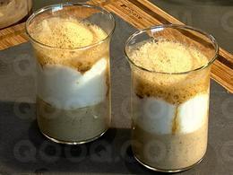 Cappuccino d'air à la mousse de lait et l'écume de café
