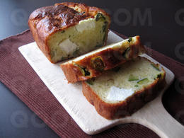 Cake à la courgette et à la feta