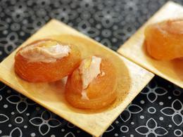 Abricots secs fourrés au foie gras