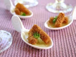 Foie gras pané aux speculoos et gelée de Sauternes en cuillères