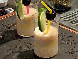 Cocktail au litchi et jasmin en dégradé de température