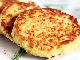 Crabe cakes à la ciboulette et piment d'Espelette
