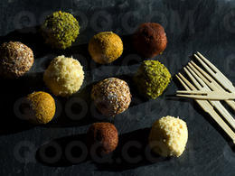 Billes de chèvre multicolores