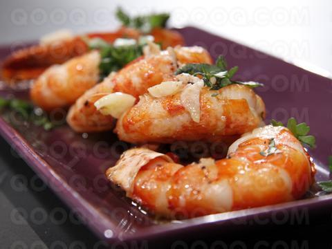 Tapas de crevettes à l'ail