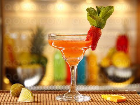 Dernier Métro - Cocktail de fraise et de gingembre