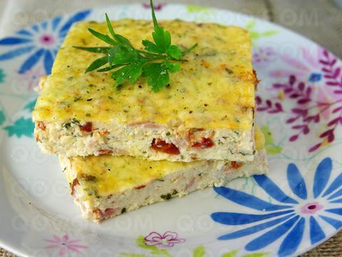Carré fondant à la ricotta, tomates et jambon