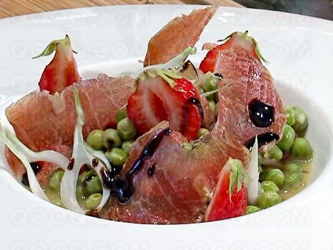 Petits pois à la française, revisités au Lomo et aux fraises